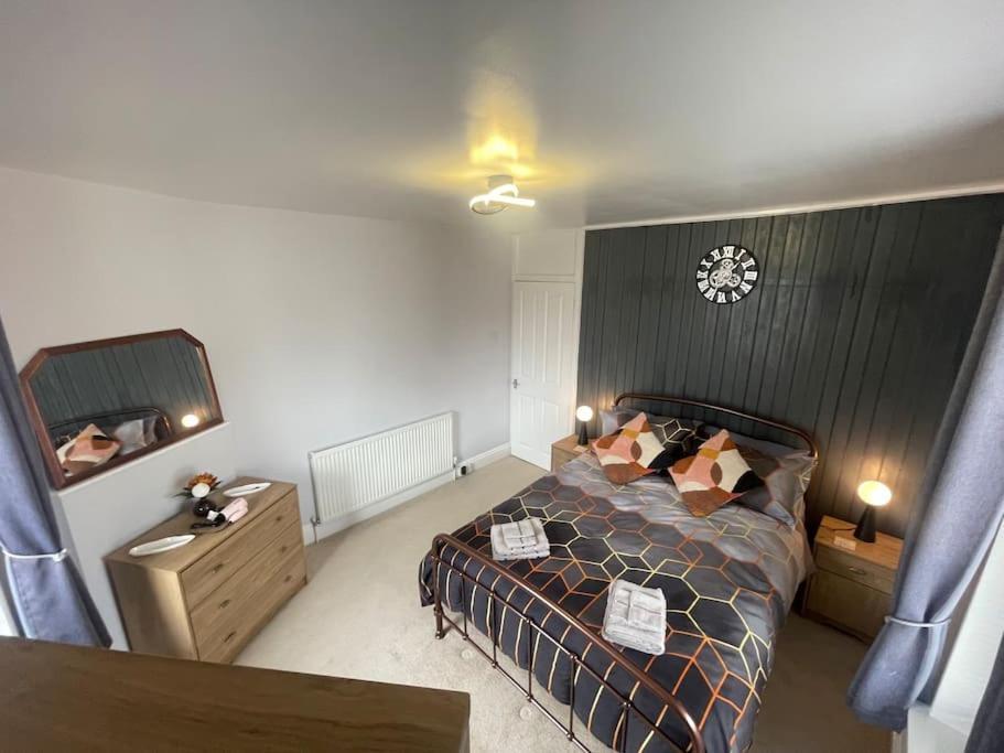 Beanies Lornestreet Four Bed House Swindon Exterior foto