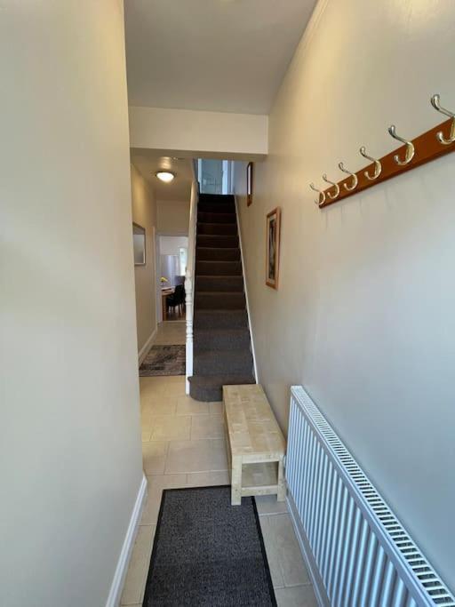 Beanies Lornestreet Four Bed House Swindon Exterior foto