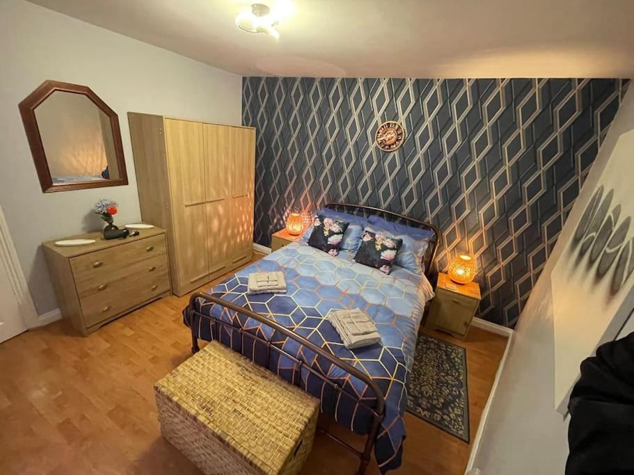 Beanies Lornestreet Four Bed House Swindon Exterior foto