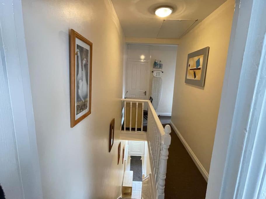 Beanies Lornestreet Four Bed House Swindon Exterior foto