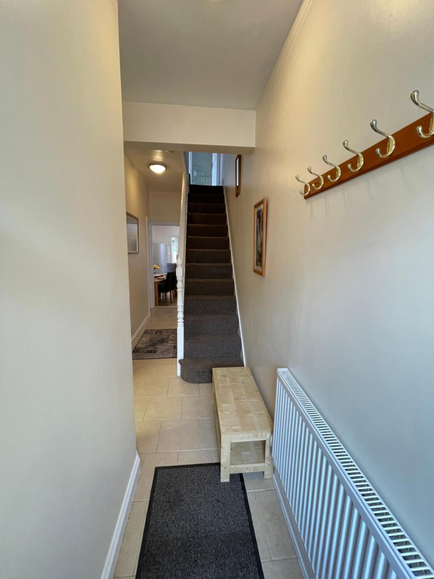 Beanies Lornestreet Four Bed House Swindon Exterior foto