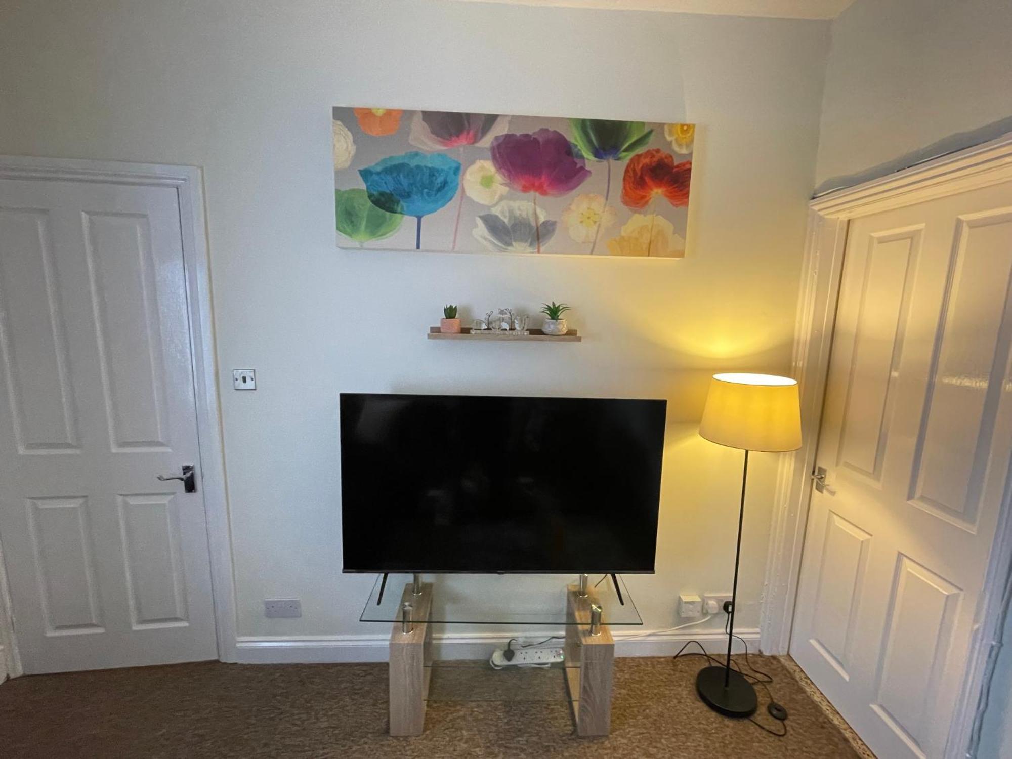 Beanies Lornestreet Four Bed House Swindon Exterior foto